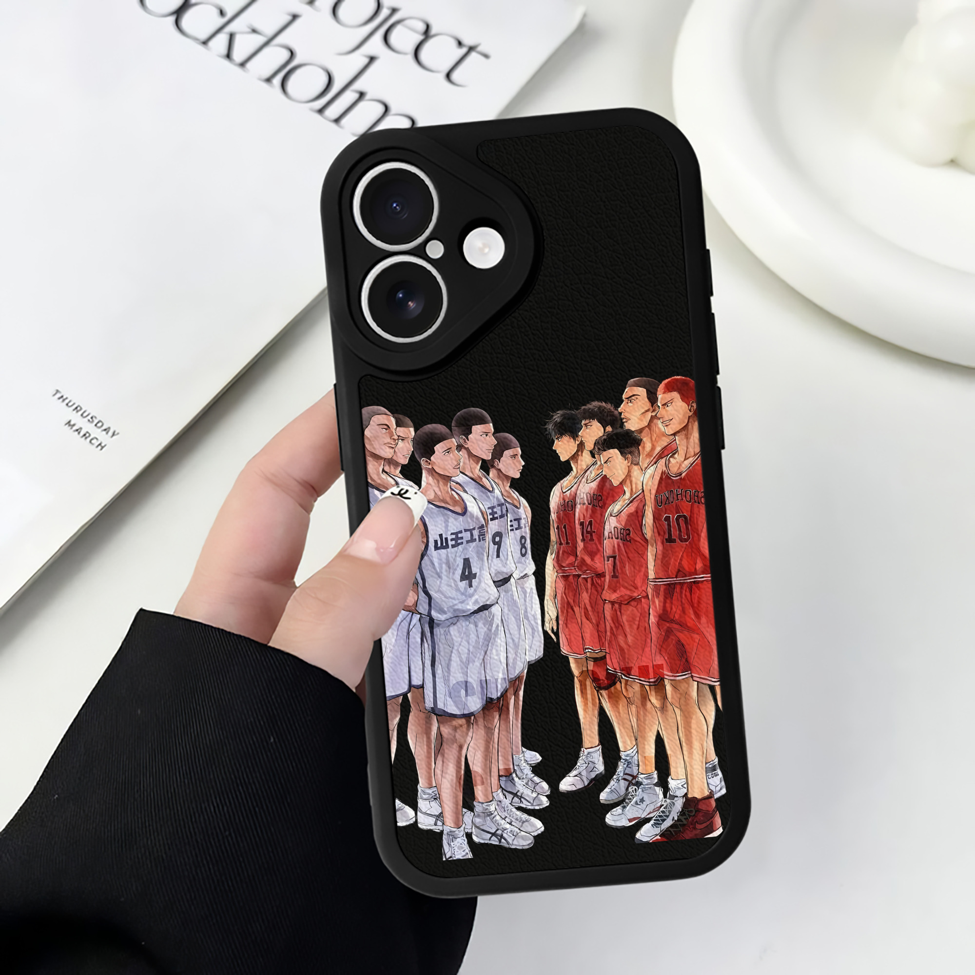 （画像用） SLAM DUNK／スラムダンク 【iPhone 16シリーズ対応】シリコンスマホケース（レザー調） 材質：シリコン